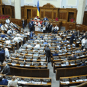 Верховная Рада Украины предложит легализировать выращивание конопли>